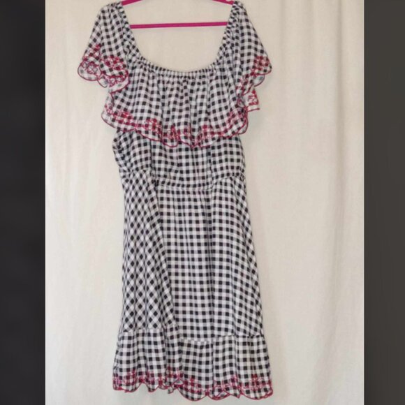 Torrid Black and White Gingham Checkered Buffalo Plaid Off Shoulder Dress Ruffle - Picture 4 of 7
